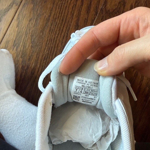 Reebok White Leather Sneakers - Picture 6 of 6